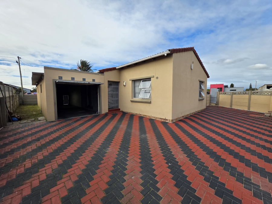 3 Bedroom Property for Sale in Devon Park Village Western Cape
